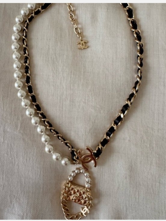 CHANEL Jewelry - Chanel Gold Chain and Pearl Pendant Necklace - Black & White